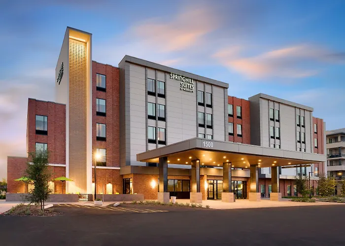 Springhill By Marriott Phoenix Hotel 3*