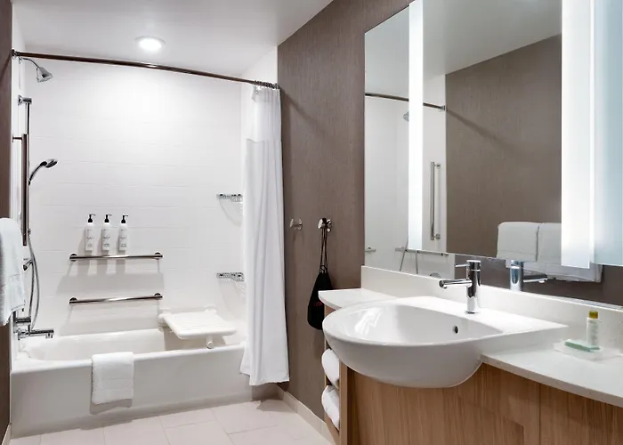 Hotel Springhill By Marriott Phoenix 3*